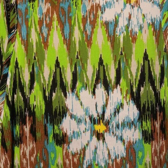 Green Floral Beaded Halter Style Top 1X - Picture 11 of 12